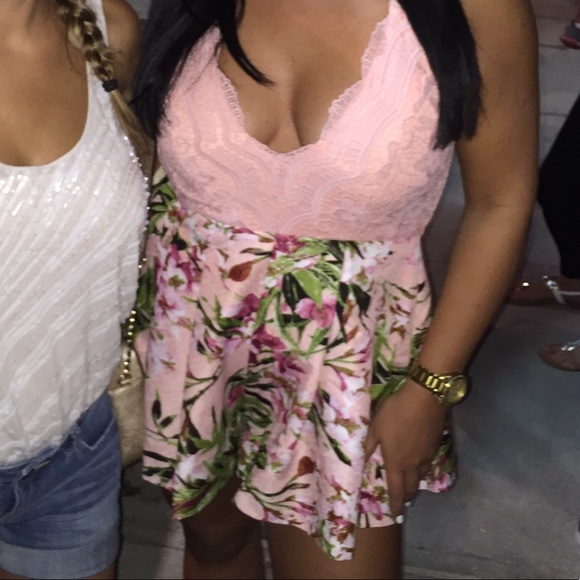 Floral romper - Picture 6 of 7